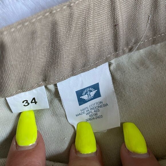 Dockers Khaki Shorts Mens Size 34 - Picture 4 of 8